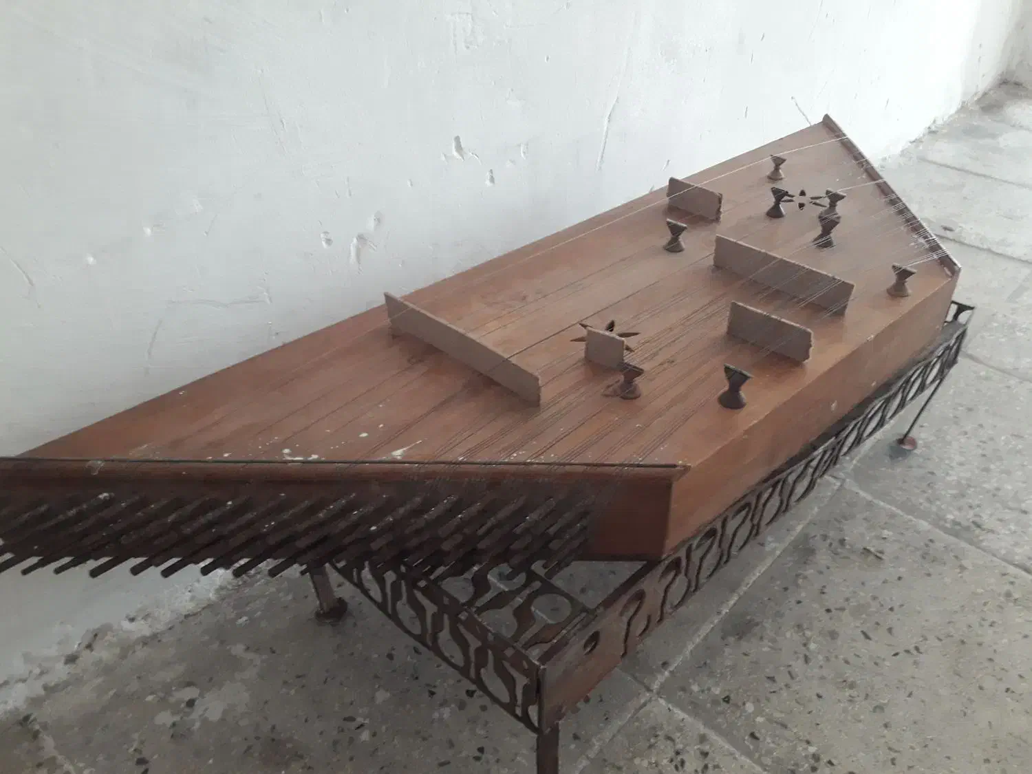 سنتور نیاز به تعمیر|سازهای سنتی|همدان, |دیوار