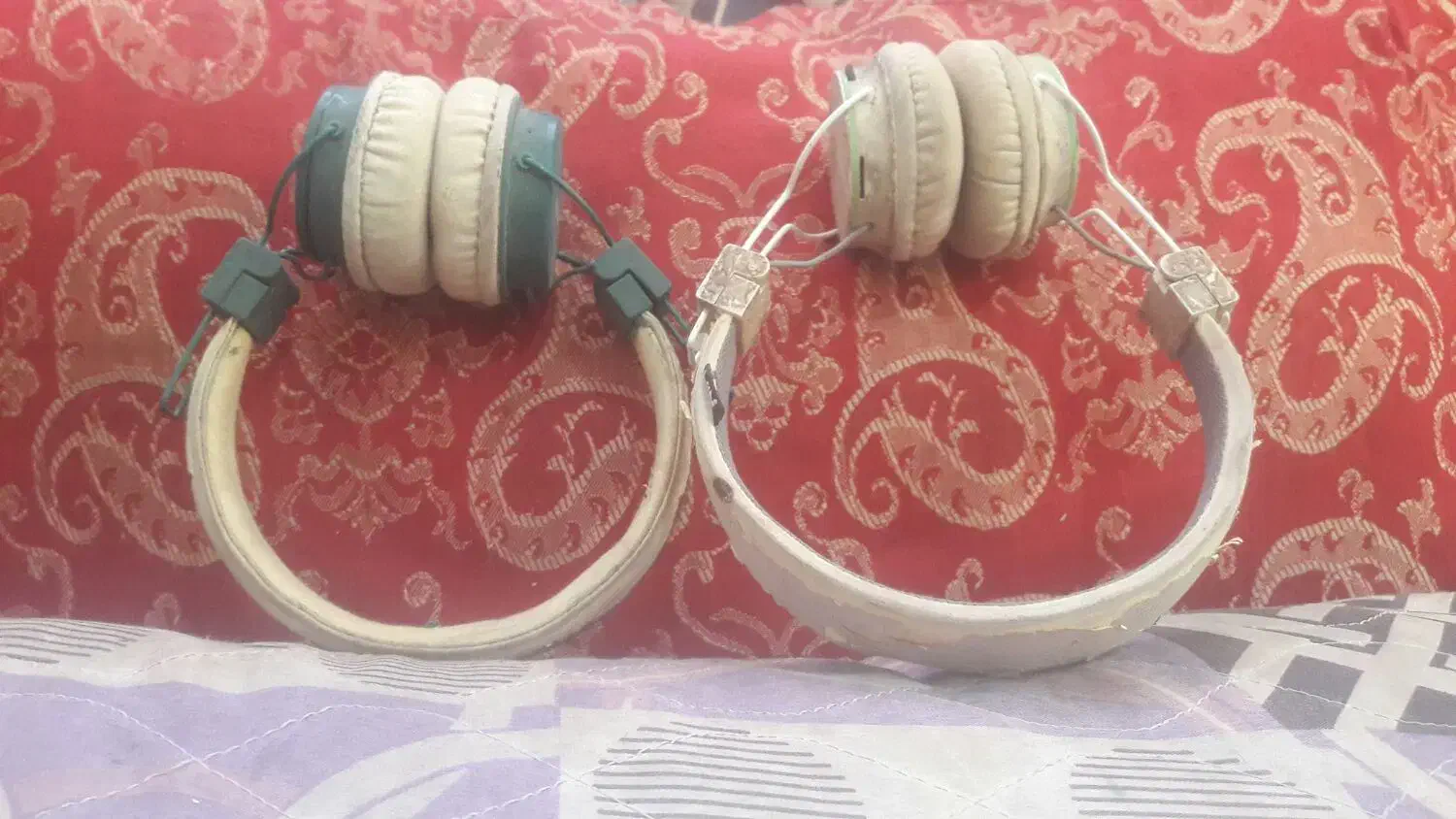 یک‌جفت‌هدفن‌بلوتوزی|لوازم جانبی موبایل و تبلت|خمینی‌شهر, |دیوار