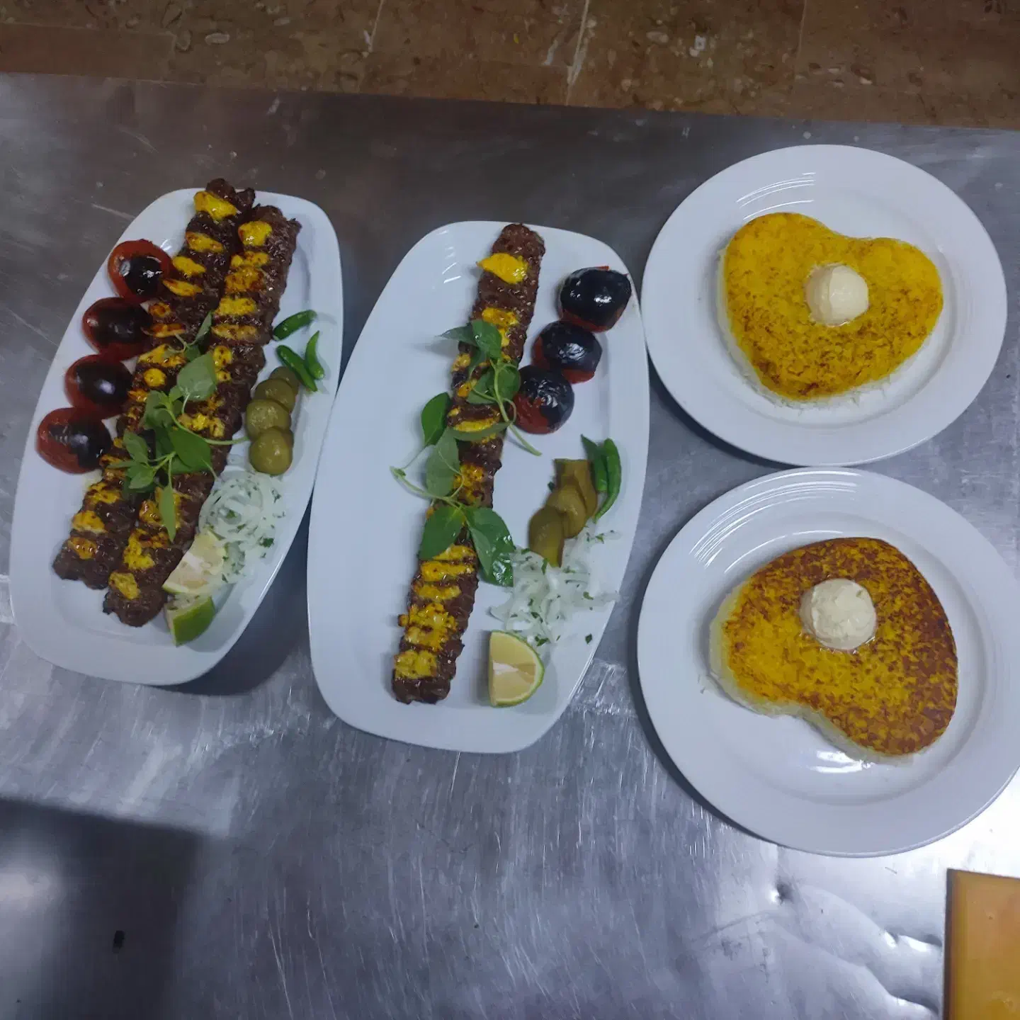 رستوران و غذای آماده بیرون بر|خدمات پذیرایی، مراسم|زنجان, |دیوار