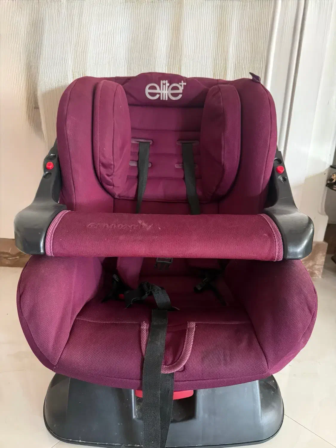 صندلی ماشین کودک|تخت و صندلی بچه|بیرجند, |دیوار