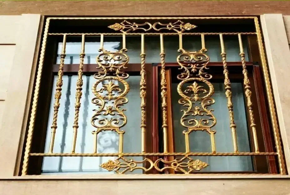 جوشکاری سقف شیروانی/ نصب حفاظ آهنی/ ساخت درب حیاط|خدمات پیشه و مهارت|هشتگرد, فاز ۱ مهستان|دیوار