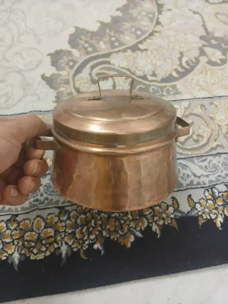 چراغ و قابلمه مسی|کلکسیون اشیاء عتیقه|اراک, |دیوار