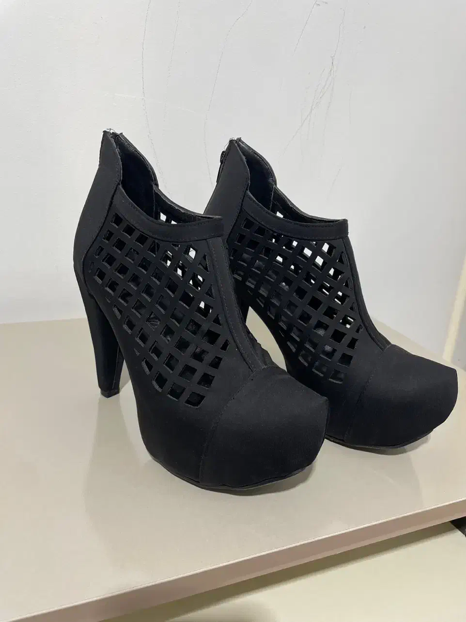 کفش مجلسی|کیف، کفش، کمربند|خرم‌آباد, |دیوار