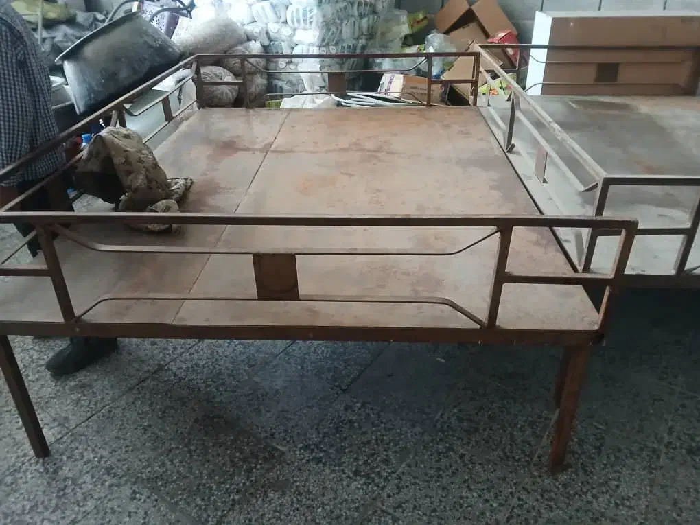 تخت آهنی|تخت و سرویس خواب|جهرم, |دیوار