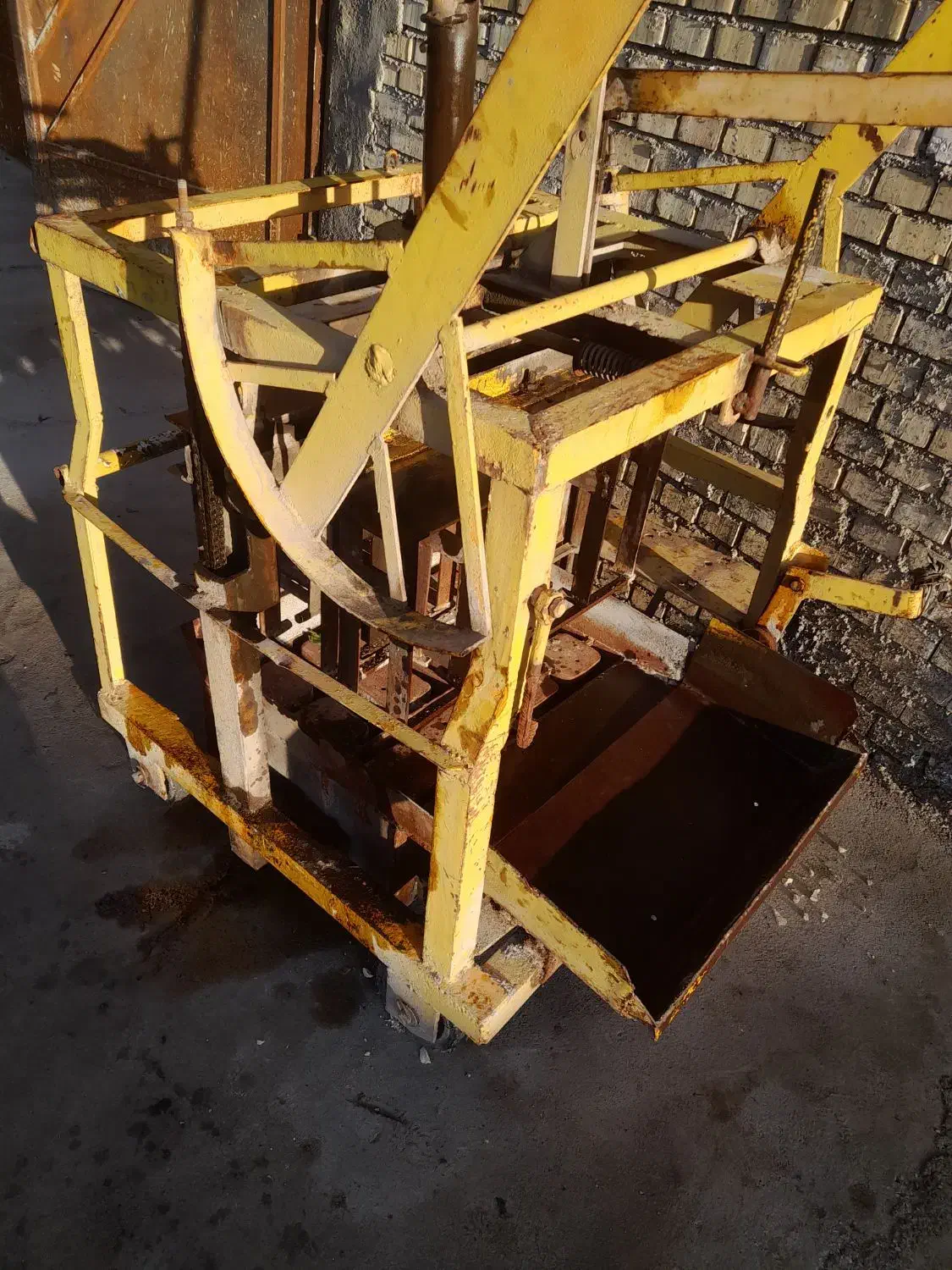 دستگاه بلوک زن ۶ قالبه|ماشین‌آلات صنعتی|دزفول, |دیوار