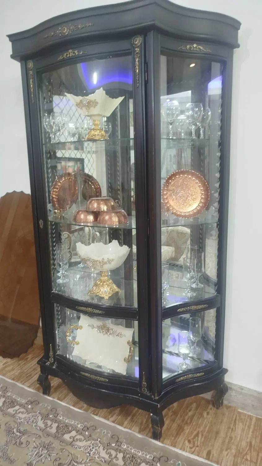 گنجه|بوفه، ویترین، کنسول|چناران, |دیوار