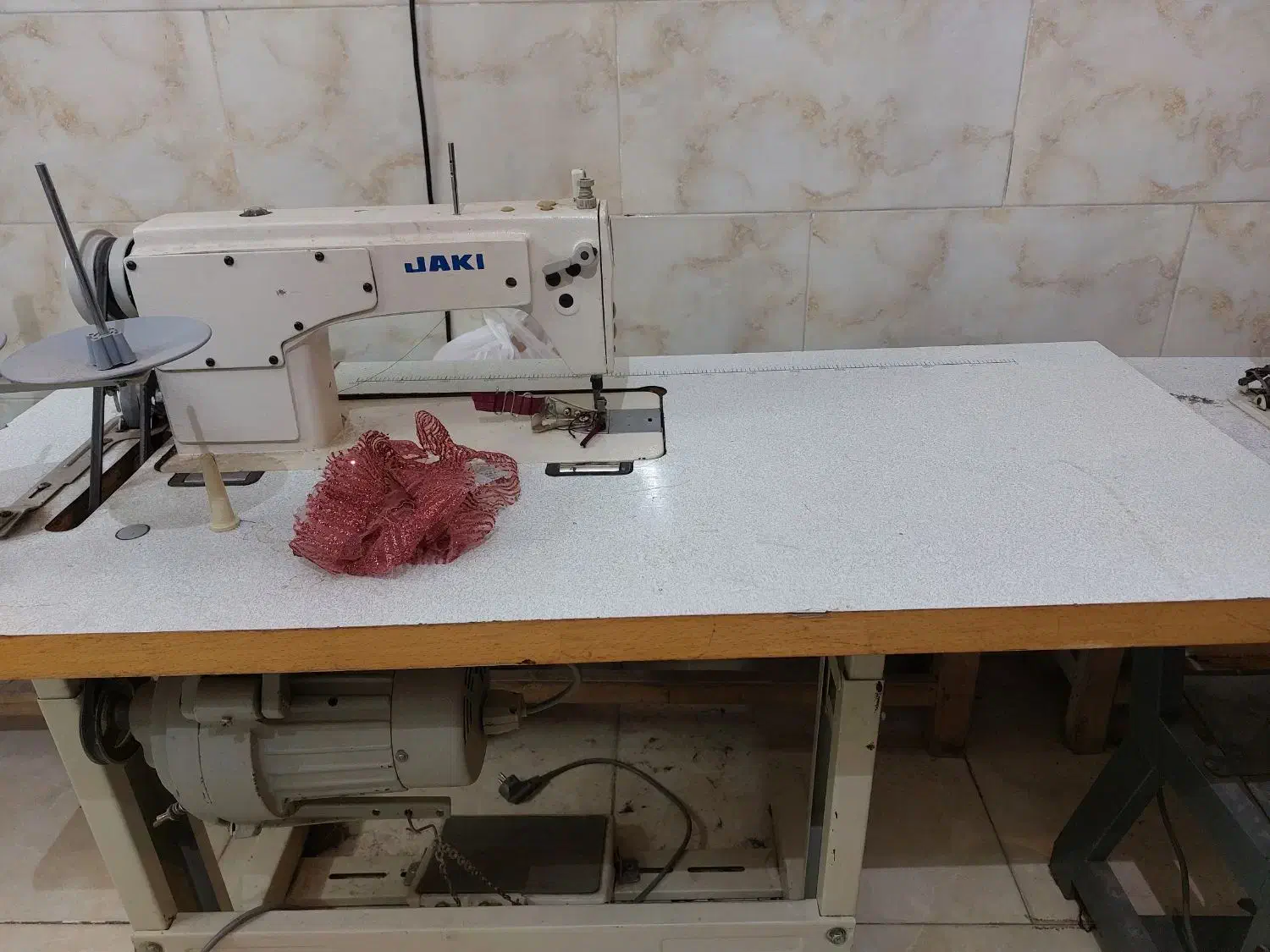 سه عدد چرخ به قیمت مناسب|چرخ خیاطی و ریسندگی|محمدشهر, محمدشهر|دیوار