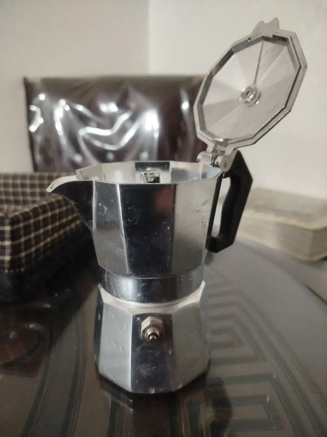 موکاپ|قوری، کتری، قهوهساز دستی|اصفهان, خانه اصفهان|دیوار