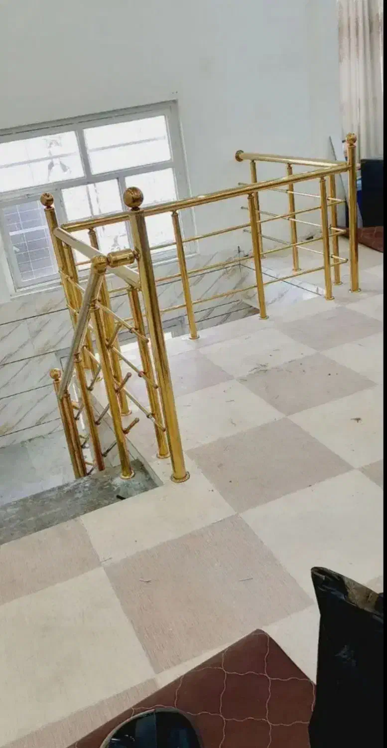 نصب نرده استیل و کاغذ دیواری و نقاشی ...|خدمات پیشه و مهارت|خوی, |دیوار