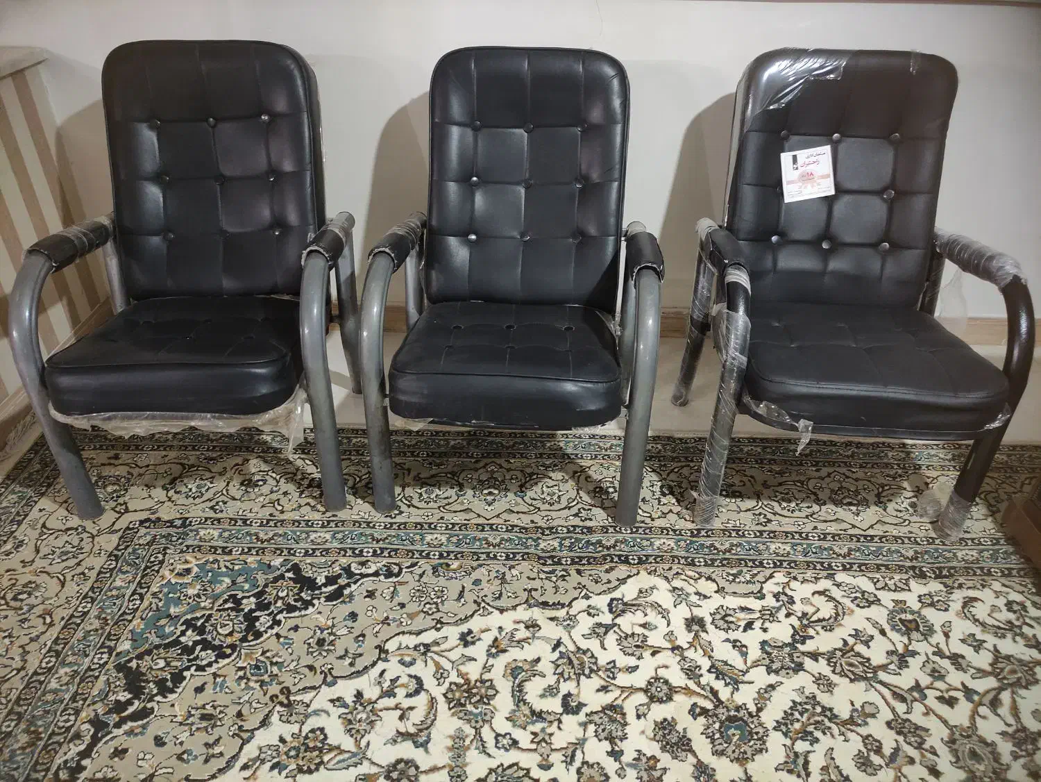 فروش 1عدد میز مدیریت|مبلمان اداری|اقبالیه, |دیوار