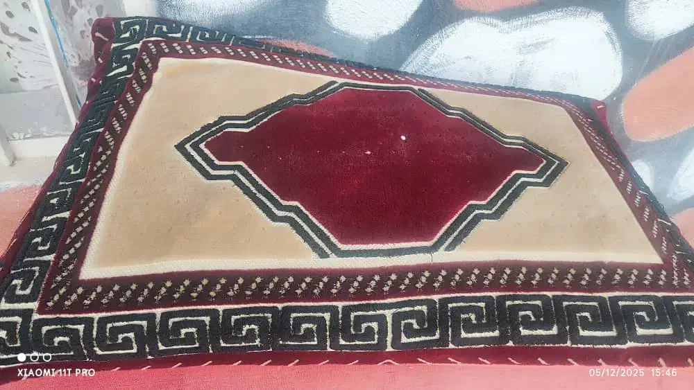 پشتی قیمت مناسب|پشتی|شهرضا, |دیوار