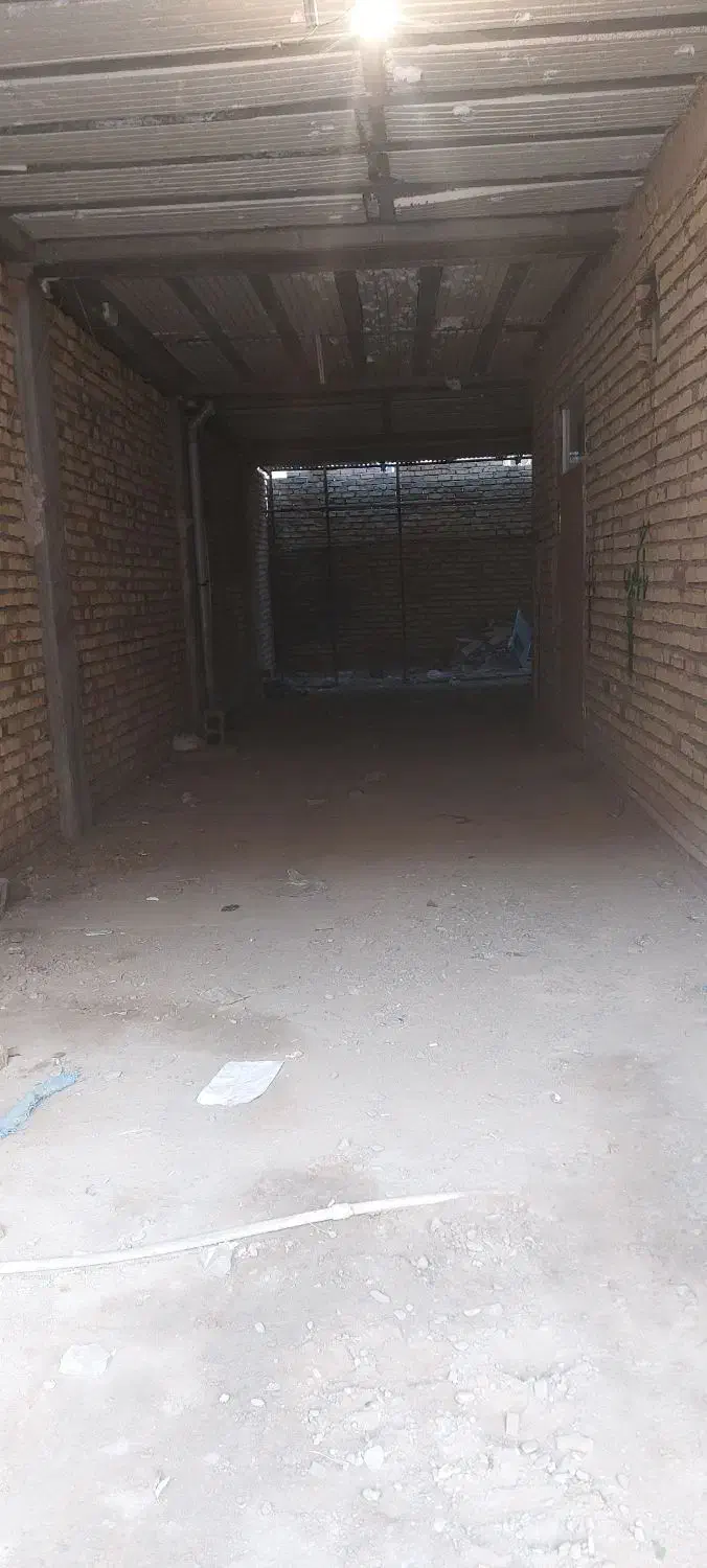 انباری ۱۵۰ متری|اجارهٔ مغازه و غرفه|قم, ولیعصر|دیوار