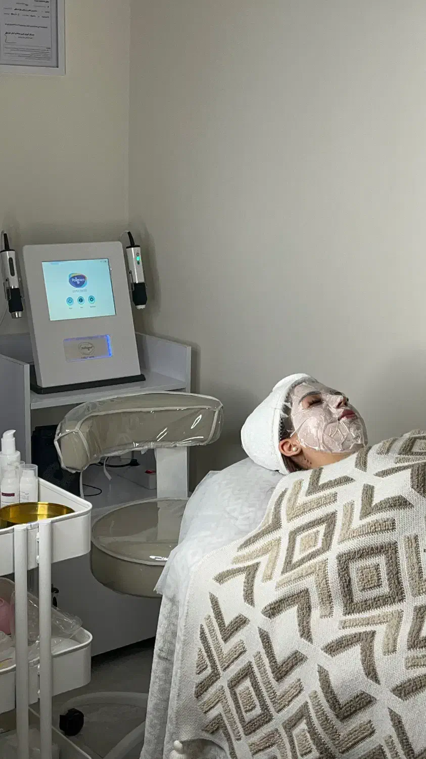 اجاره میز ناخن ،پوست کار و کوتاهی کار حرفه ای|استخدام درمانی، زیبایی، بهداشتی|اهواز, کوی باهنر|دیوار