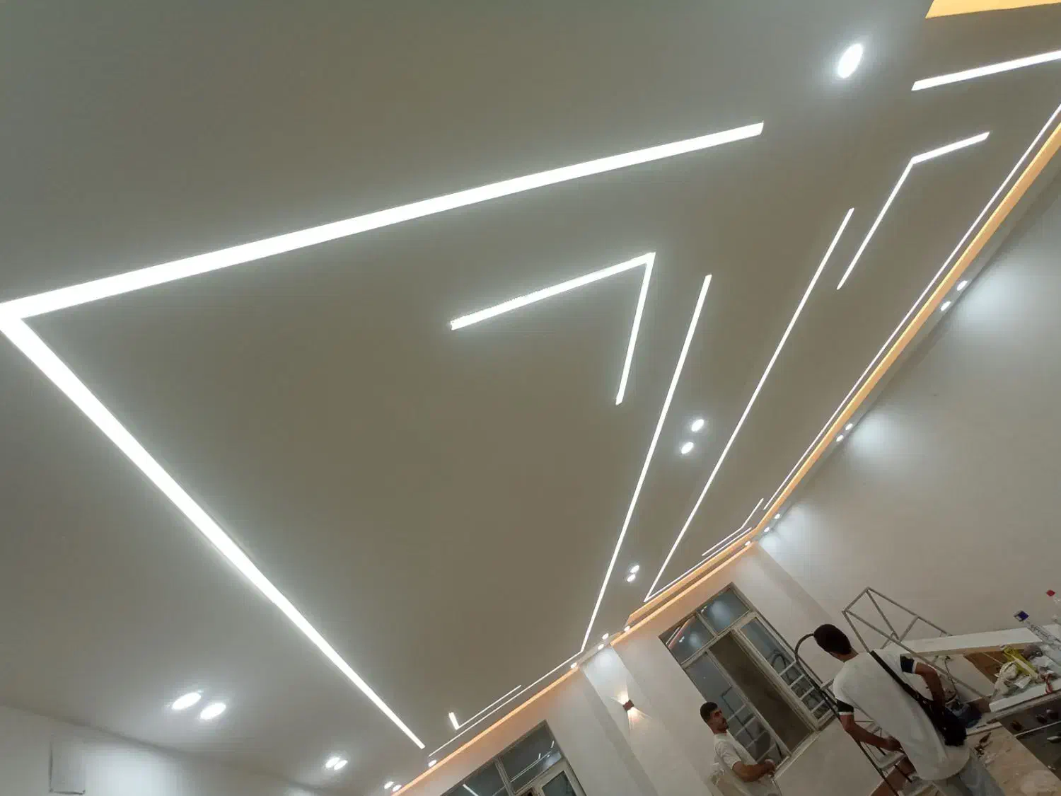 برقکار،لاین نوری،عیب یابی،رفع اتصالی|خدمات پیشه و مهارت|کرمانشاه, |دیوار