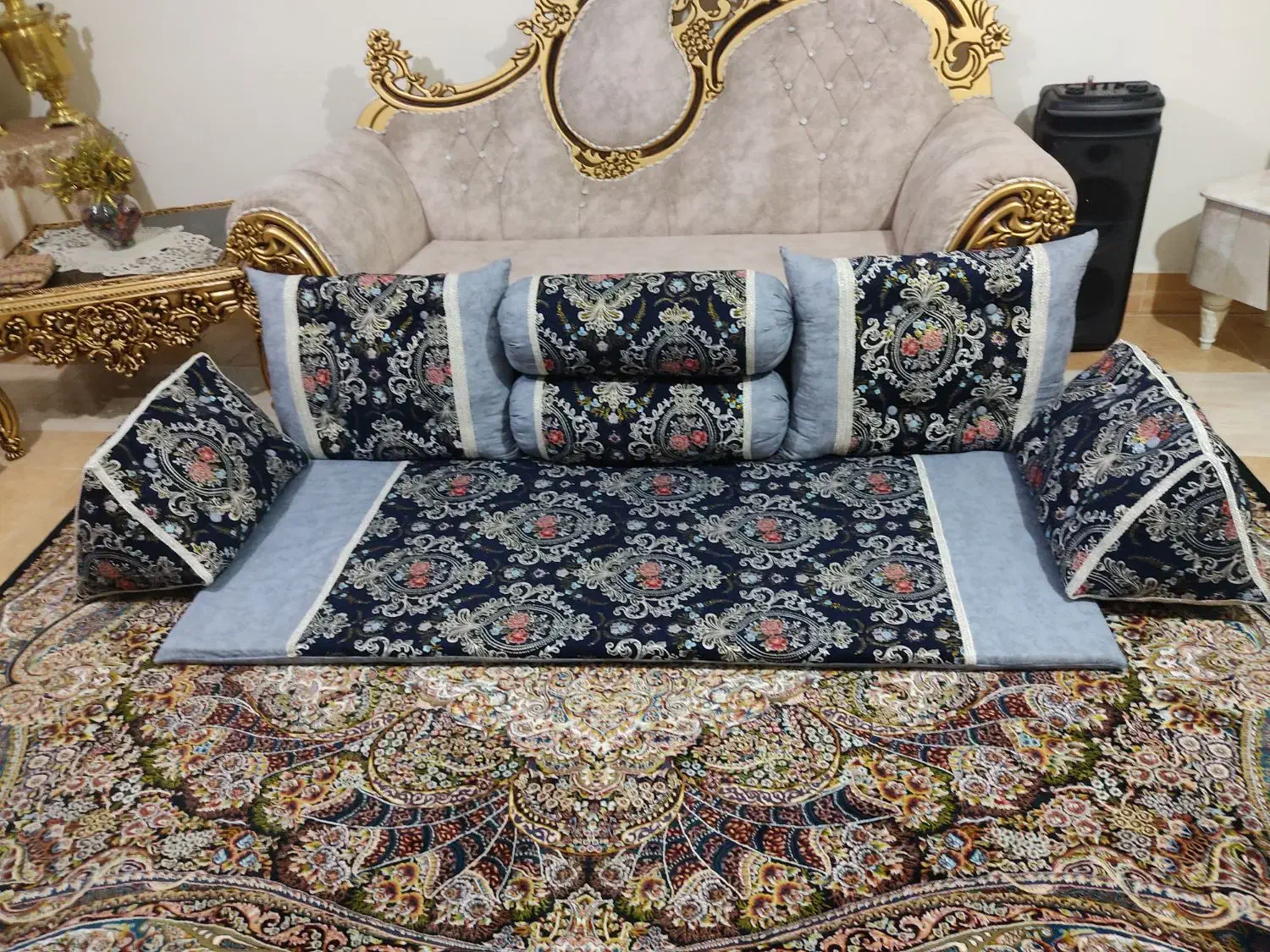 ست شاهنشین متکا.پشی.بالش|مبلمان خانگی و میز عسلی|ارومیه, |دیوار