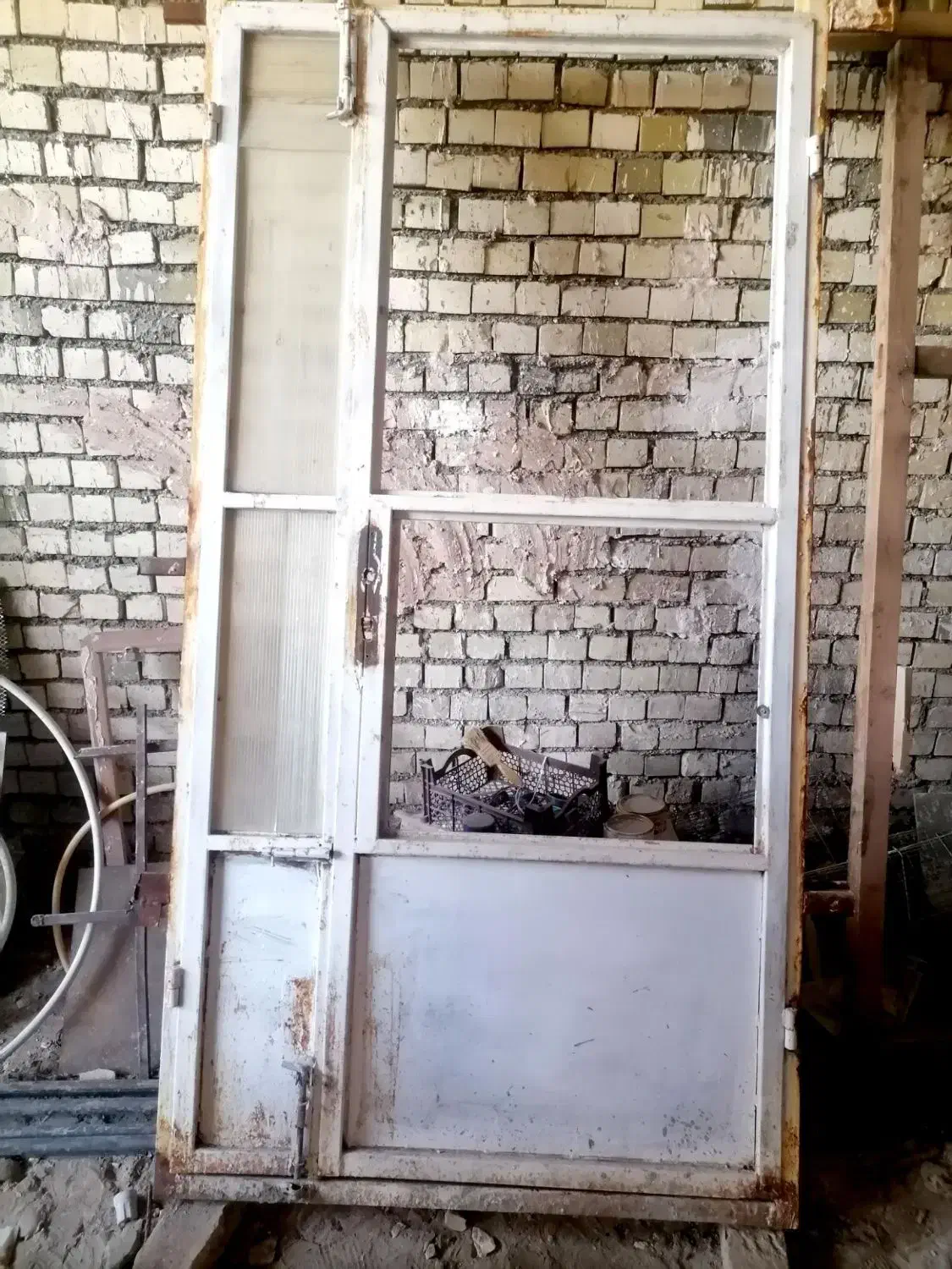 یک درب ورودی فلزی|مصالح و تجهیزات ساختمان|مشهد, بهمن|دیوار