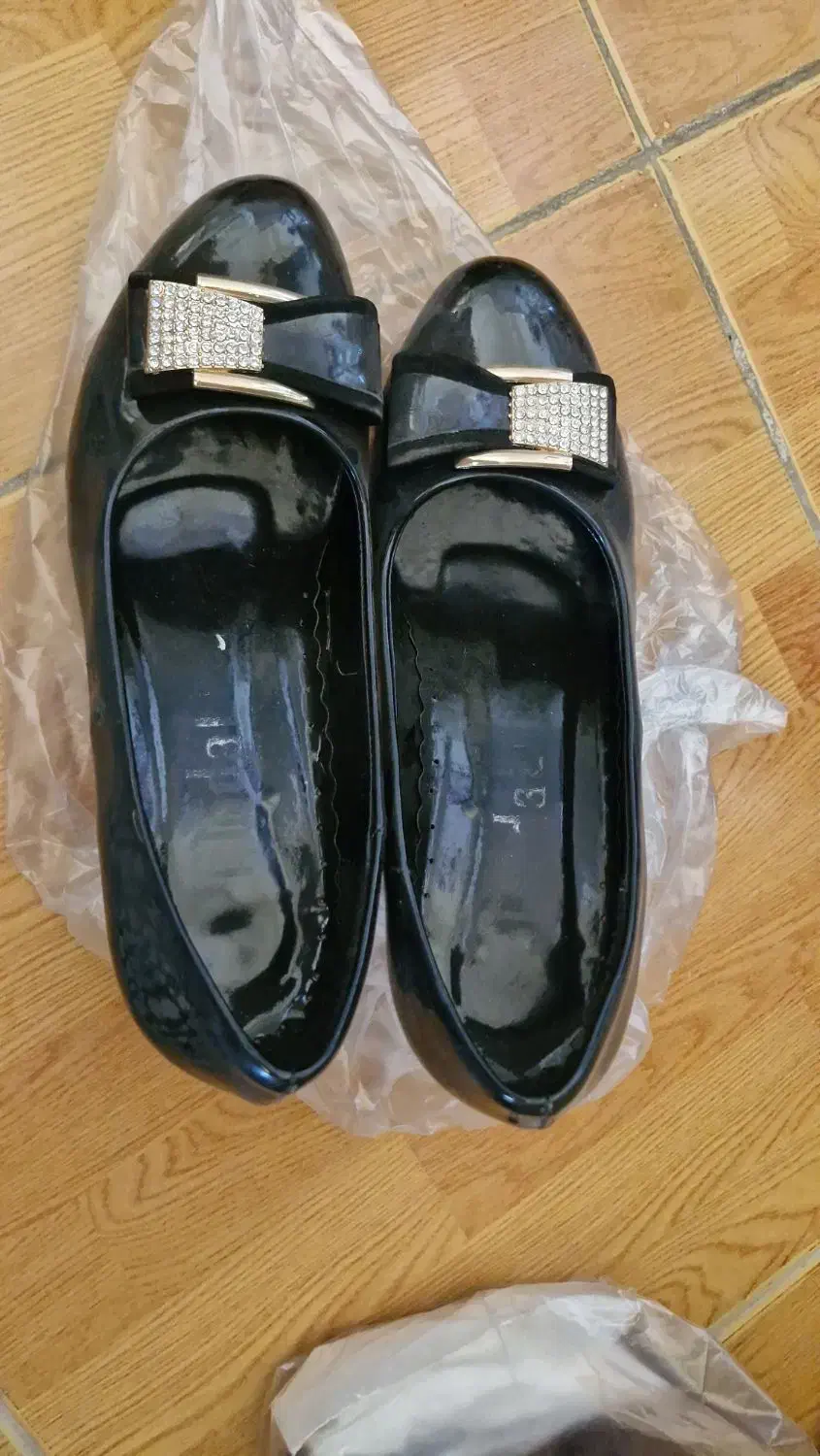 کفش ولباس دخترانه|لباس|هشتگرد, فاز ۷ مهستان|دیوار