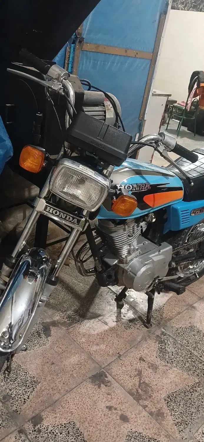 هندا ۱۲۵|موتورسیکلت|شاهدشهر, |دیوار