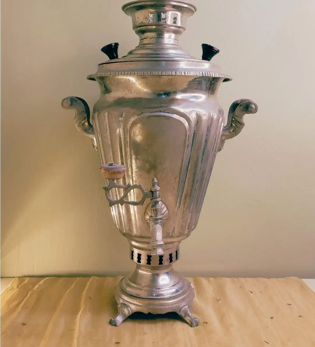 سماور ذغالی|سماور، چای‌ساز، قهوه‌ساز|اندیشه, اندیشه فاز ۱|دیوار