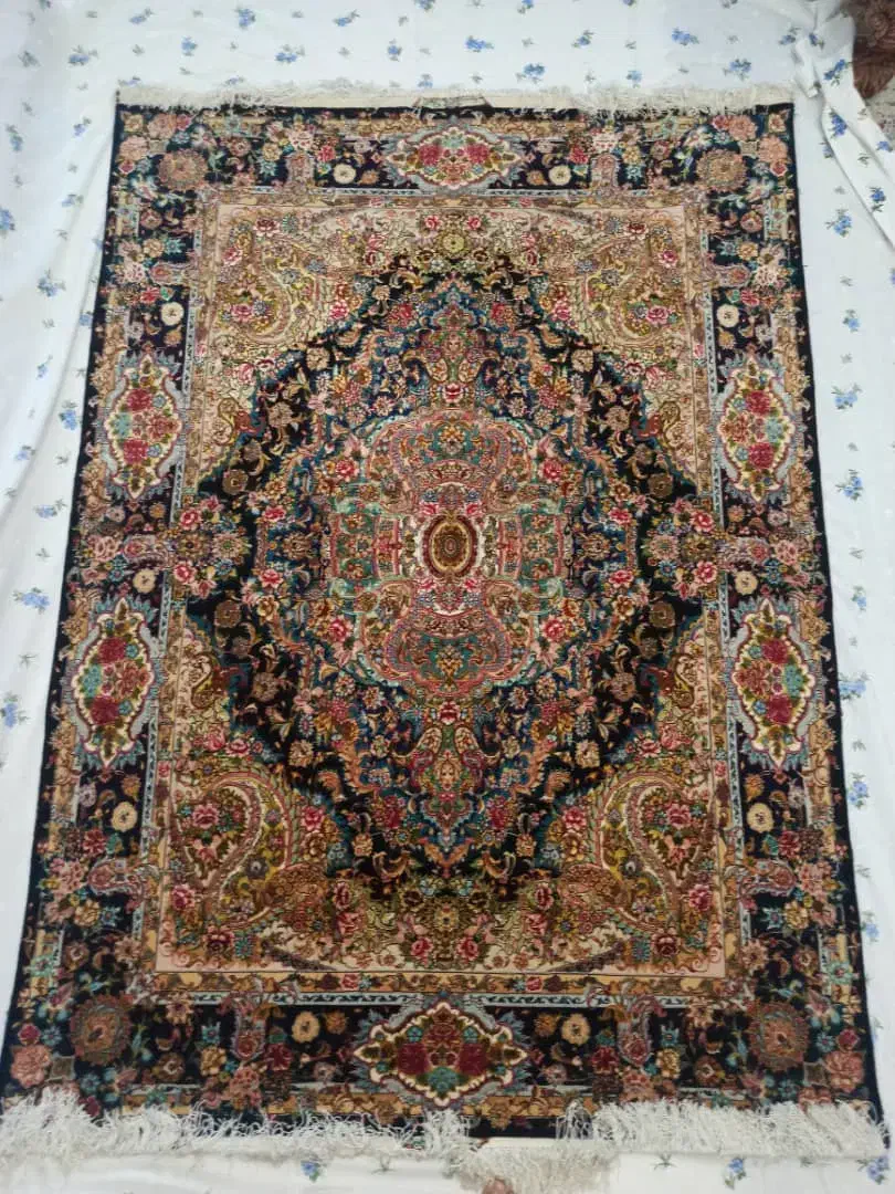 فرش ابریشم دست باف|فرش|احمدآبادمستوفی, |دیوار