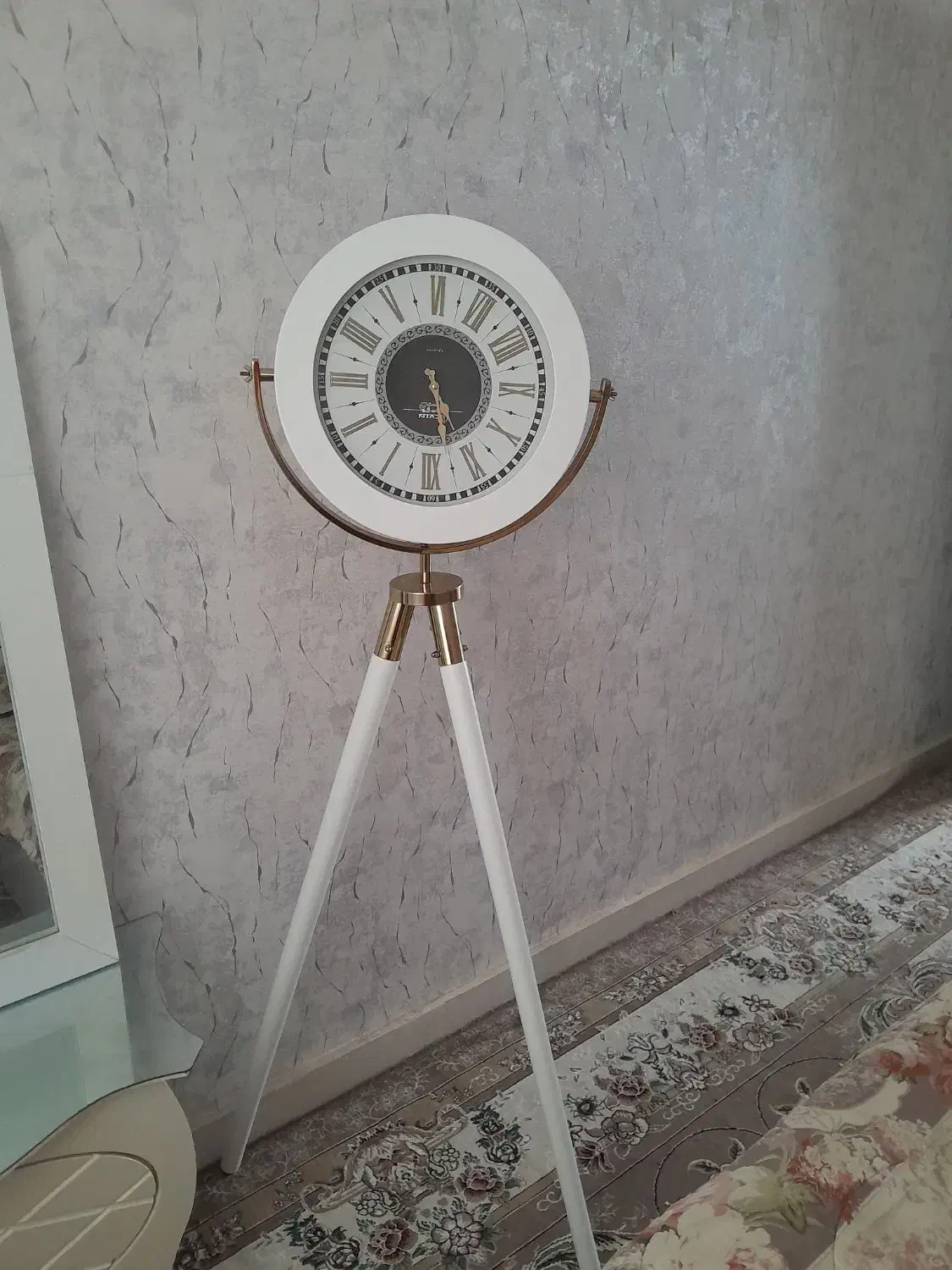 ساعت پایه دار|ساعت دیواری و تزئینی|گلبهار, شهر جدید گلبهار|دیوار