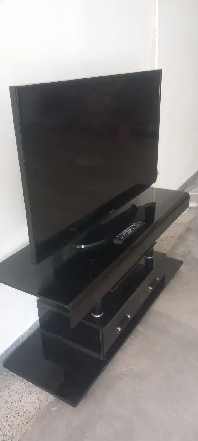 ال ای دی ۴۶ سامسونگ دیجیتال سر خود|تلویزیون و پروژکتور|لردگان, |دیوار