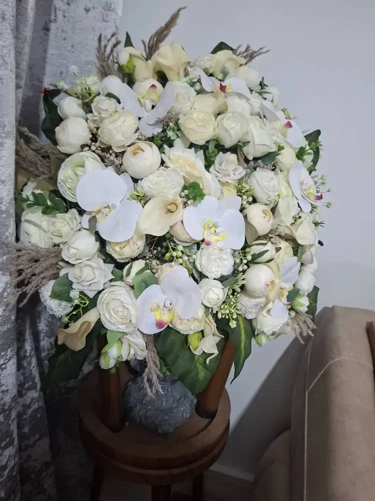 گل مصنوعی با جاه گلدونی خیلی زیبا|گل مصنوعی|برازجان, |دیوار