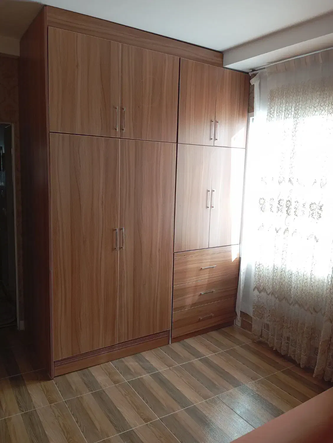 ساخت کابینت کمد دیواری درب اتاق قرنیز|خدمات پیشه و مهارت|فردیس, نسترن غربی|دیوار