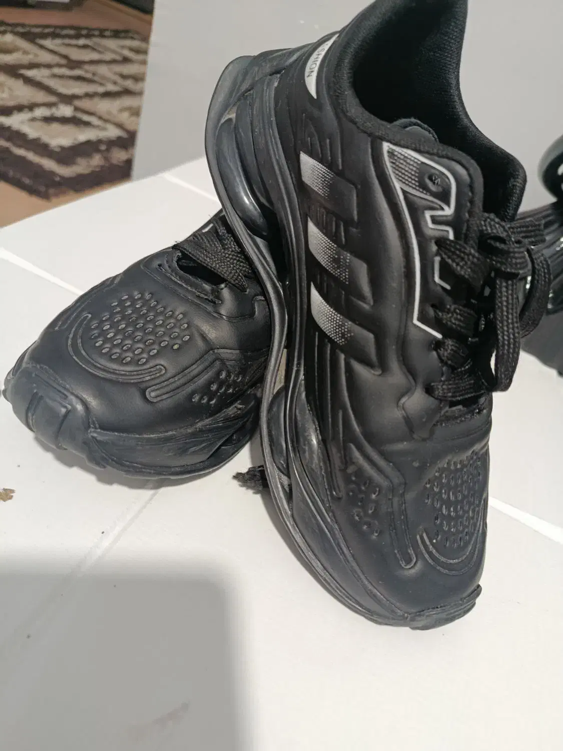 کتونی|کیف، کفش، کمربند|ابهر, |دیوار