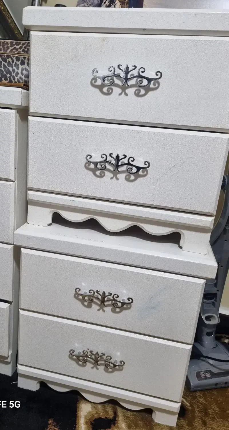 فروشی|تخت و سرویس خواب|شبستر, |دیوار