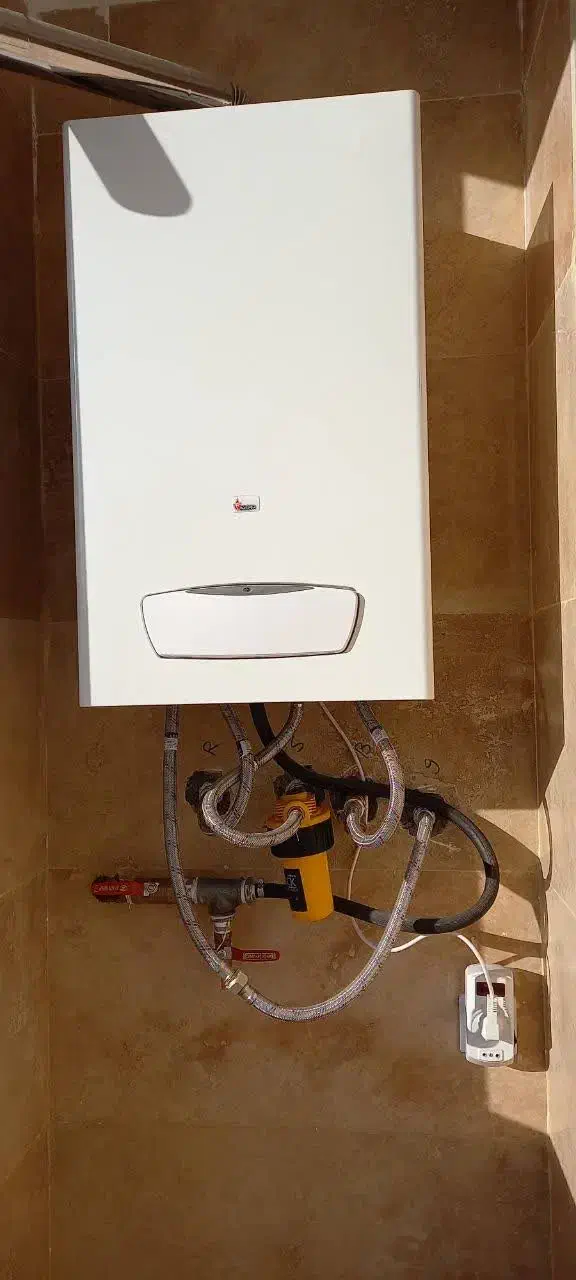 نصب و سرویس و تعمیر پکیج و رادیاتور|خدمات پیشه و مهارت|بروجرد, |دیوار