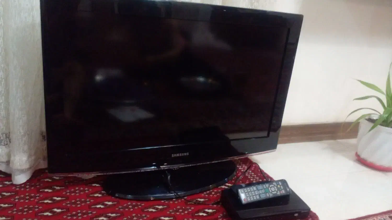 تلویزیون سامسونگ ۳۲ اینچ|تلویزیون و پروژکتور|همدان, |دیوار