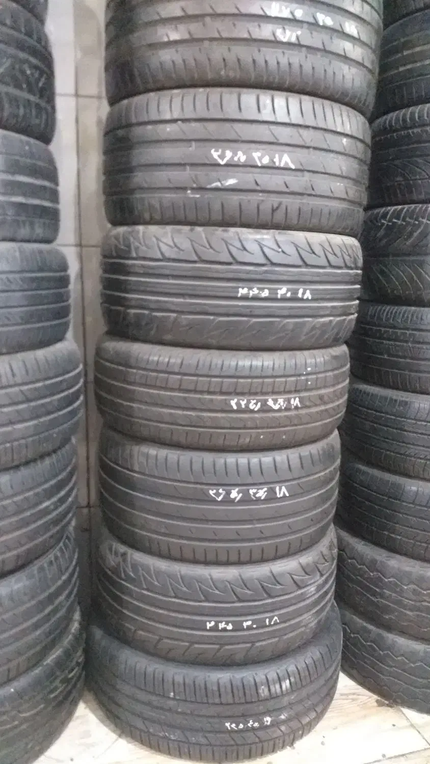 لاستیک استوک مخصوص ماشین های ایرانی و خارجی|قطعات یدکی و لوازم جانبی|رودهن, |دیوار