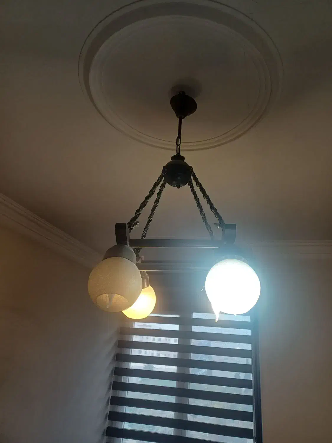 لوستر چوبی|لوستر و چراغ آویز|تهران, باغ فیض|دیوار