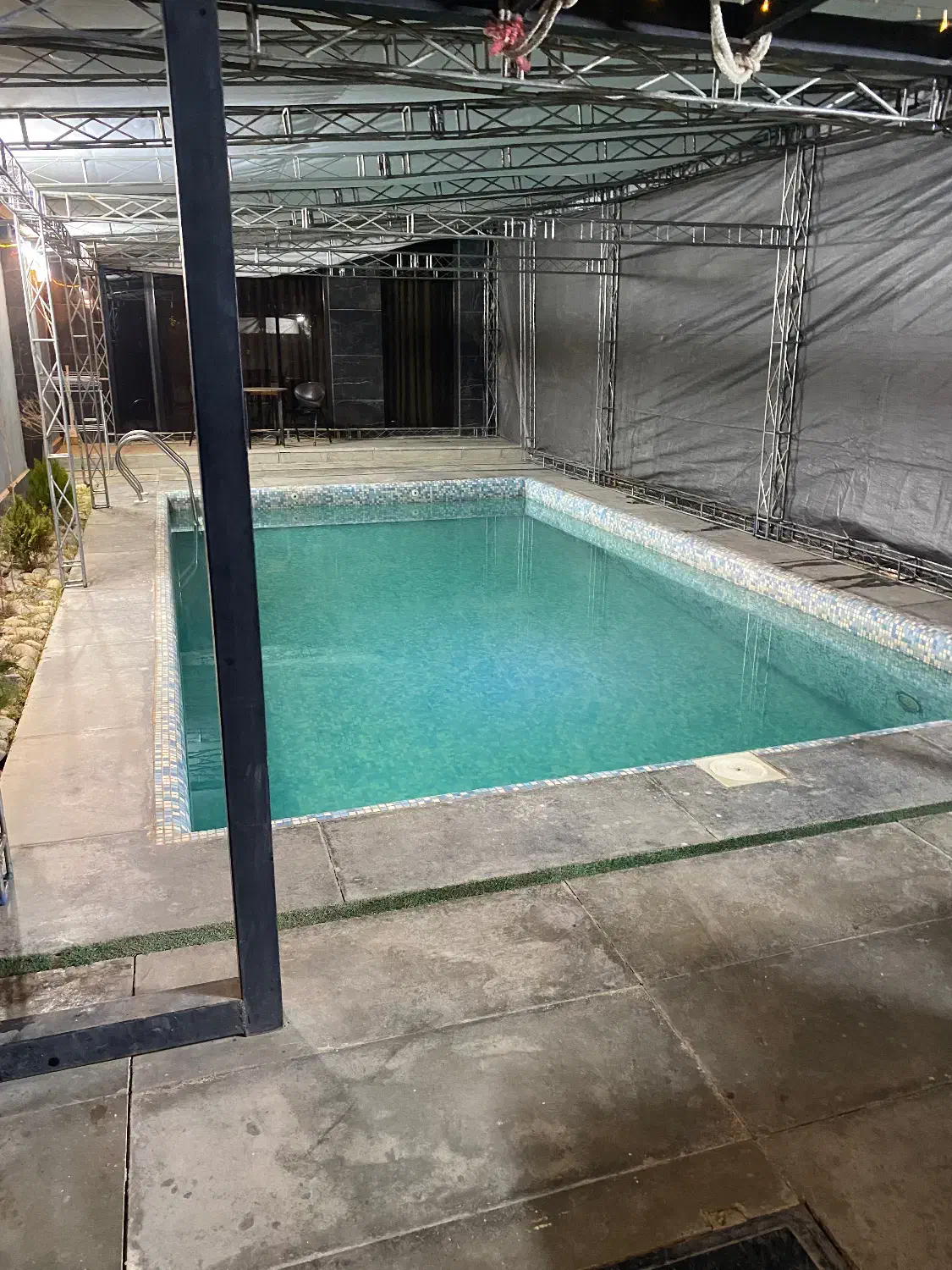 جارو برقی نظافت استخر|خدمات نظافت|کرج, فاز ۳ مهرشهر|دیوار