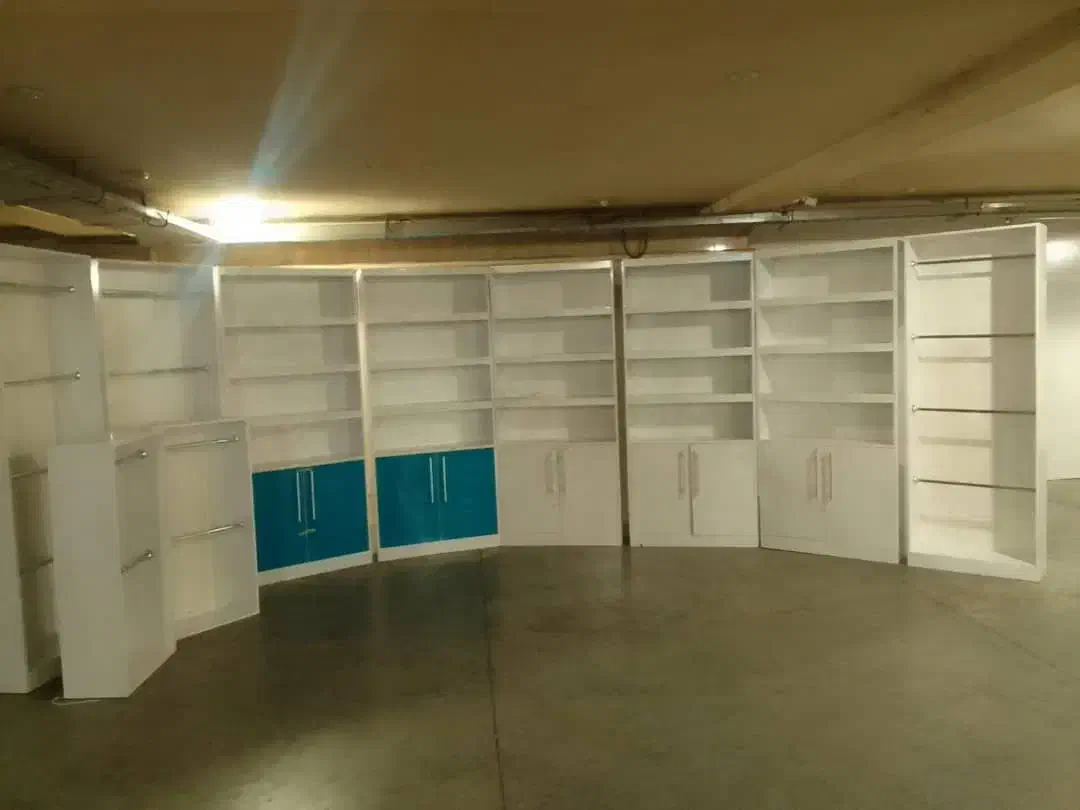 دکور مغازه شال و روسری و پوشاک|فروشگاه و مغازه|یزد, |دیوار