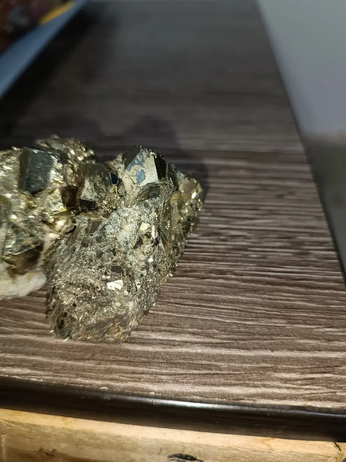 سنگ پیریت طلا|جواهرات|قروه, |دیوار