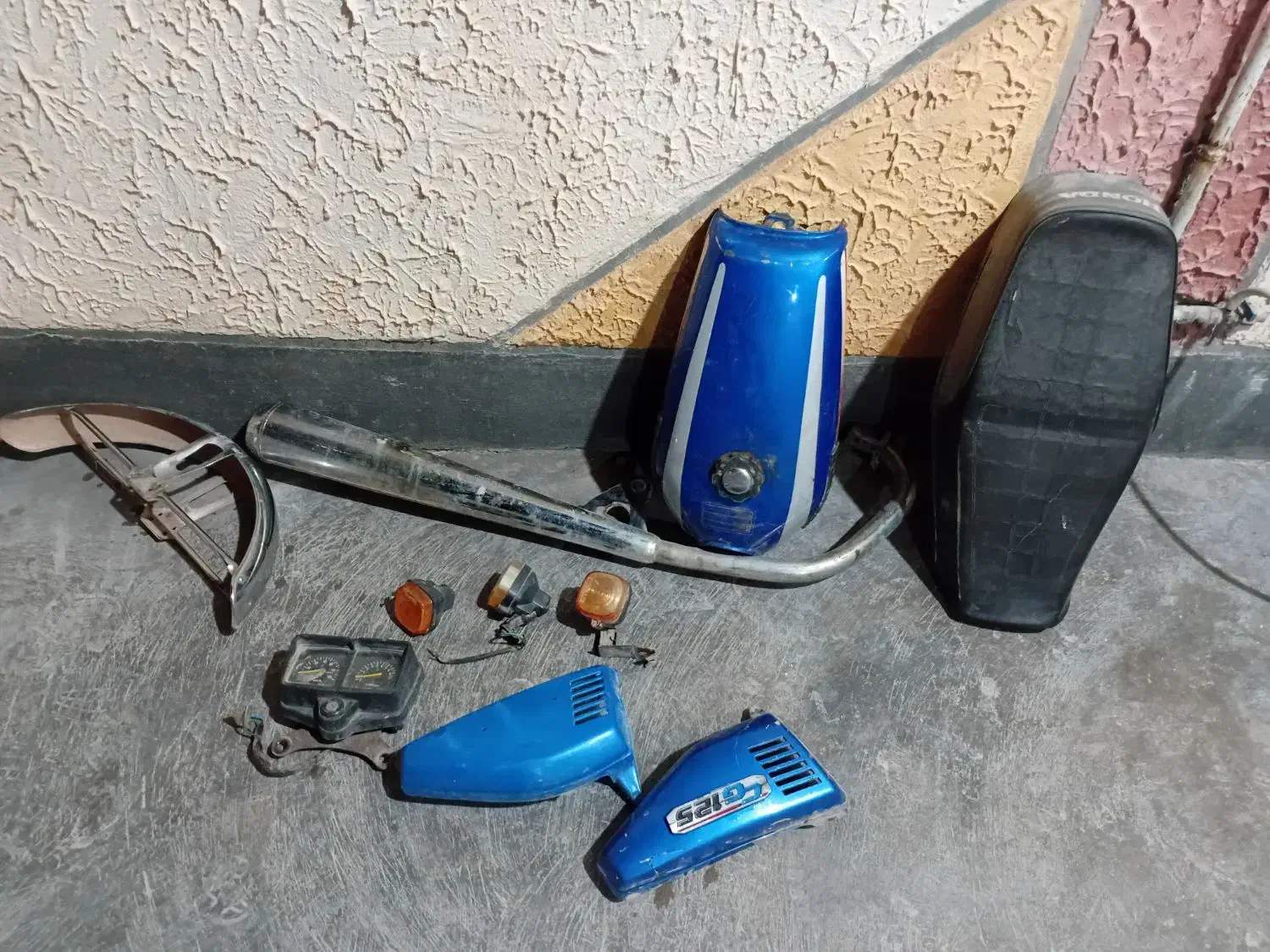 لوازم موتور ۱۲۵|قطعات یدکی و لوازم جانبی|کوهدشت, |دیوار