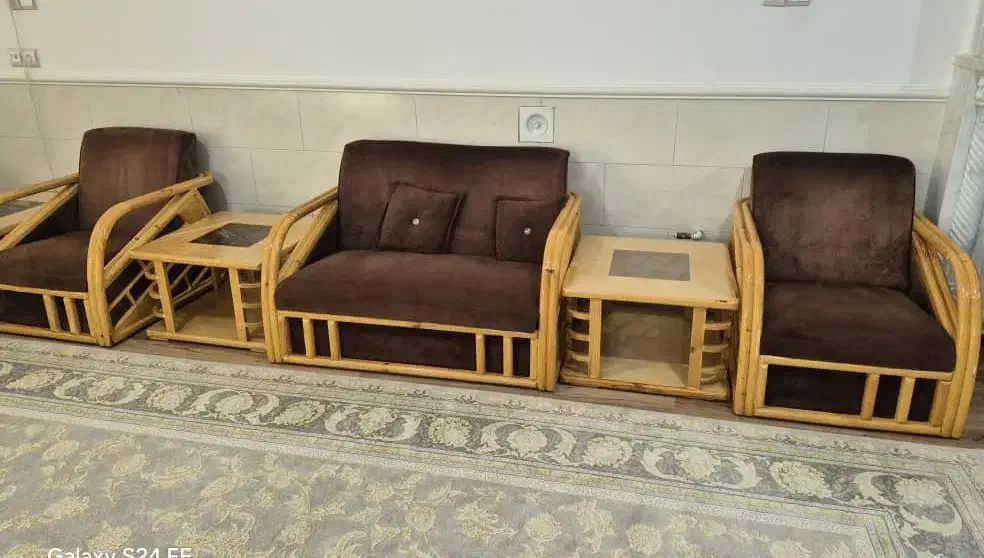 مبل راحتی ۹ نفره سالم|مبلمان خانگی و میز عسلی|مرودشت, فاز دوم شهرک فرهنگیان|دیوار