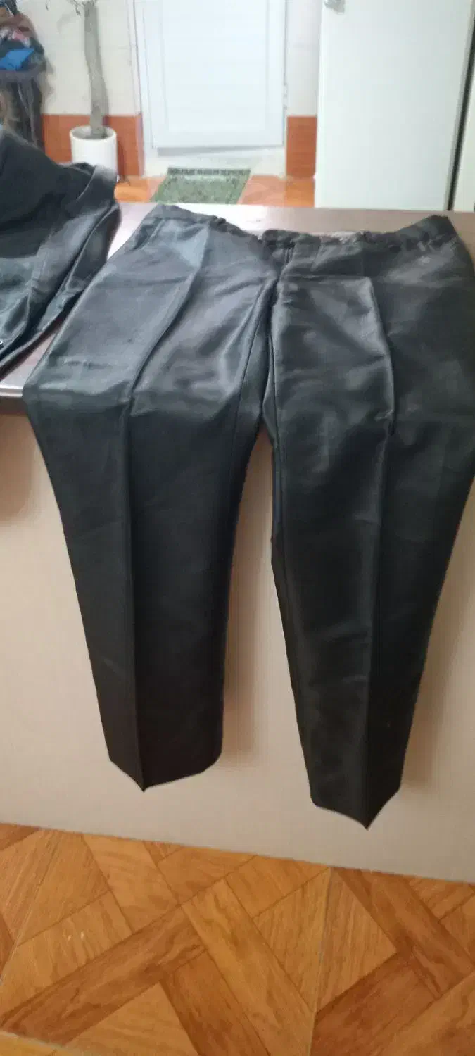 کت وشلوار درحدنوسایزتقریبا ایکس لارج|لباس|قدس, شهر‌قدس|دیوار