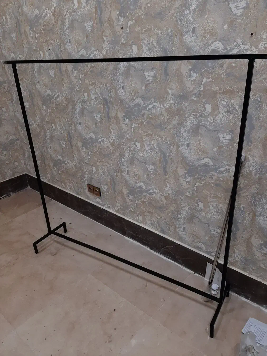 میز وصندلی به اضافه رگال تعداد ۴ عدد میله پرده|فروشگاه و مغازه|چابهار, |دیوار