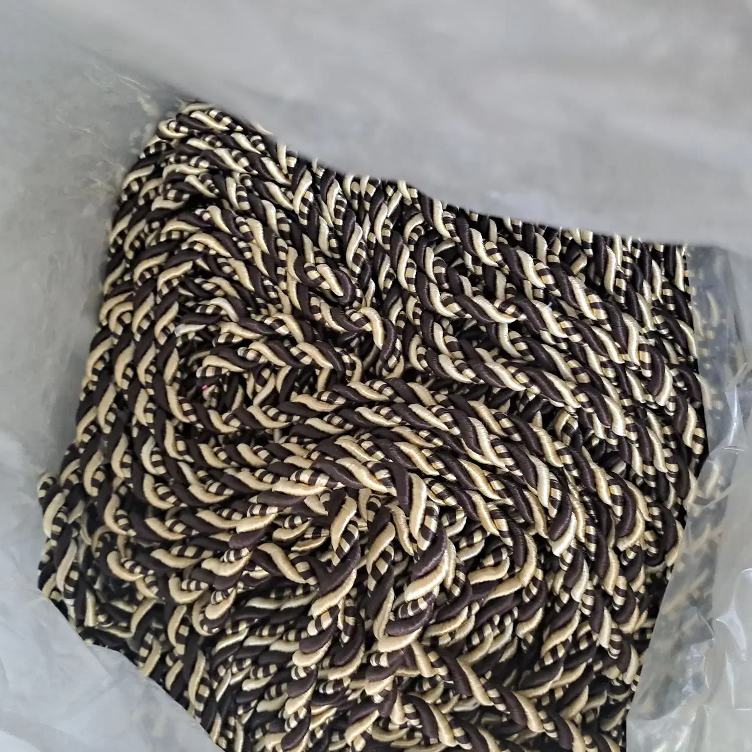 سرمه گرد.سرمه پهن|آرایشی، بهداشتی، درمانی|میبد, |دیوار