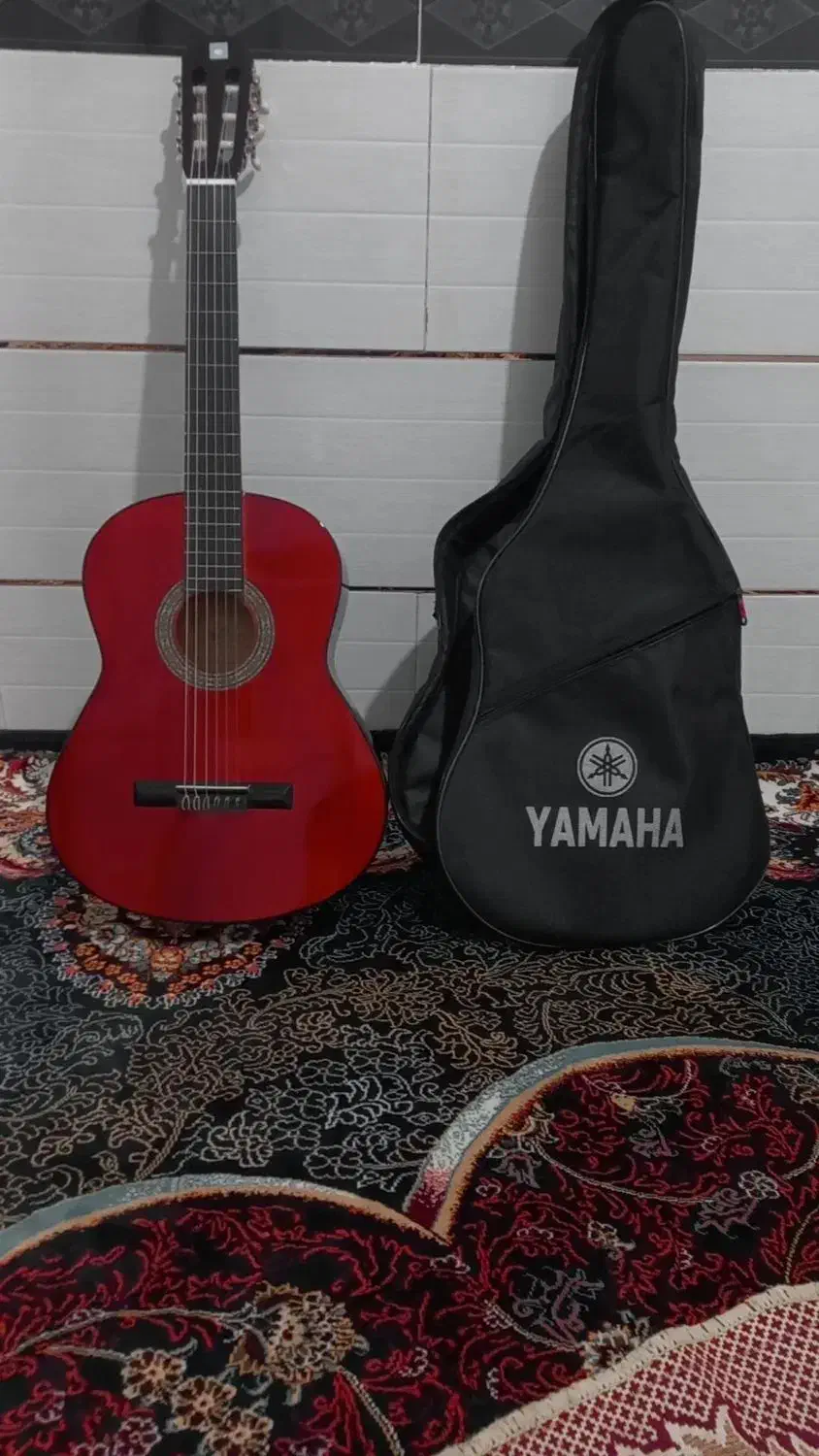 گیتار دیاموند با کیفت|گیتار، بیس، امپلیفایر|بم, |دیوار