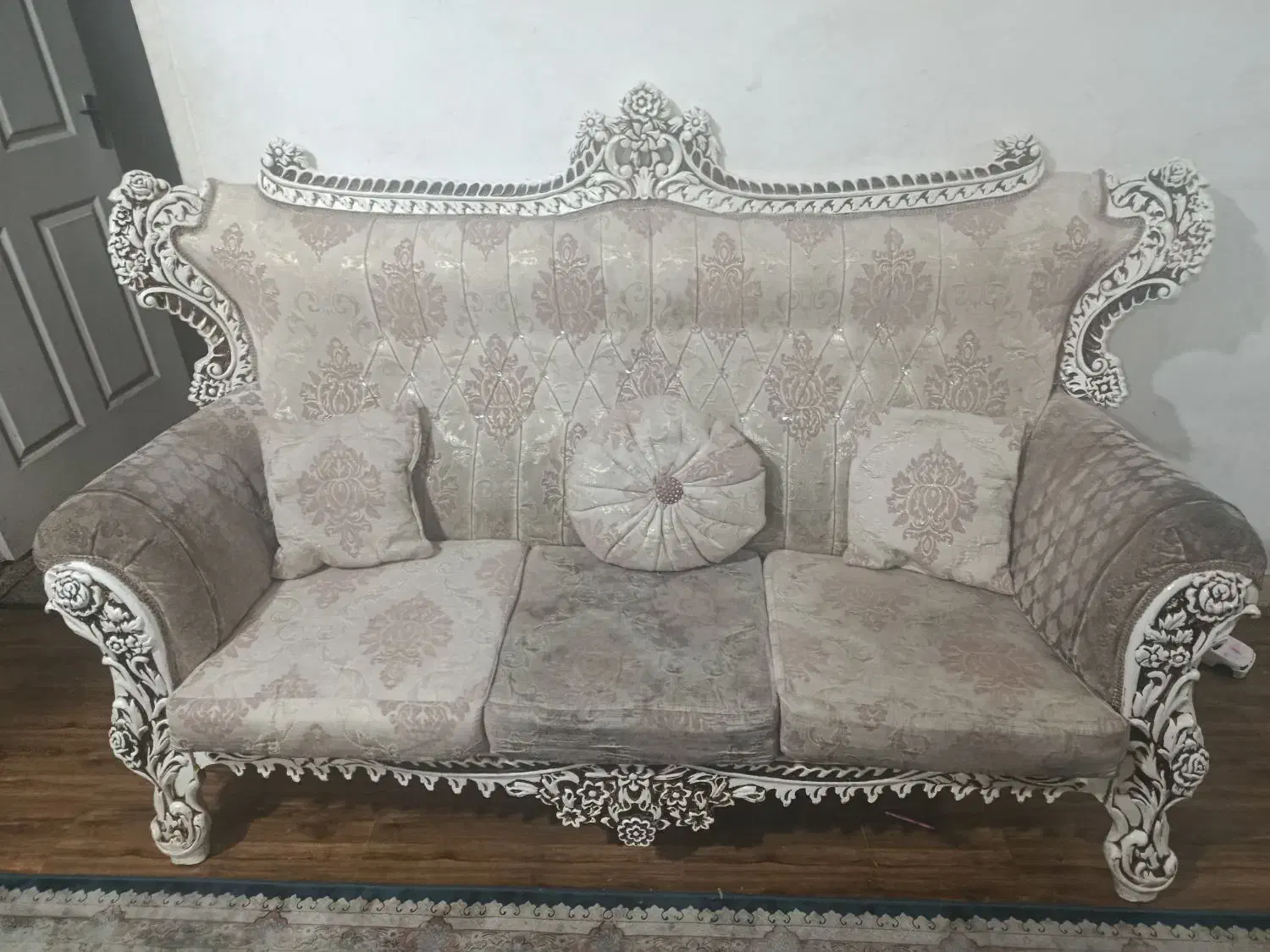 مبل هفت نفره سلطنتی|مبلمان خانگی و میز عسلی|اهواز, فولادشهر|دیوار