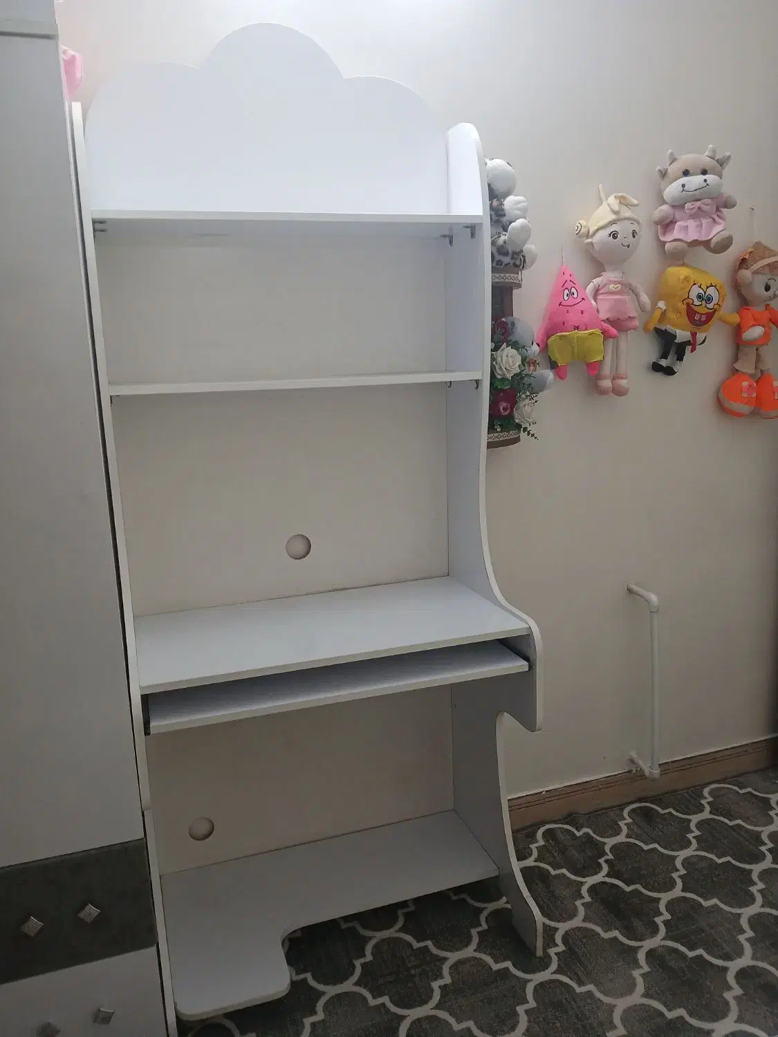 تخت خواب و میز تحریر|تخت و سرویس خواب|رباط‌کریم, رباط‌کریم|دیوار