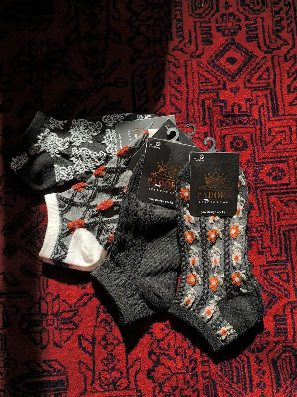 جوراب گل گلی|لباس|اراک, |دیوار