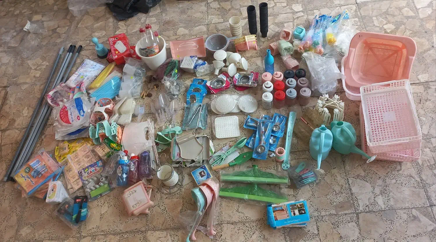 به علت جمع کردن مغازه کلی وسیله ها زیر قیمت بازار|عمدهفروشی|لنگرود, |دیوار