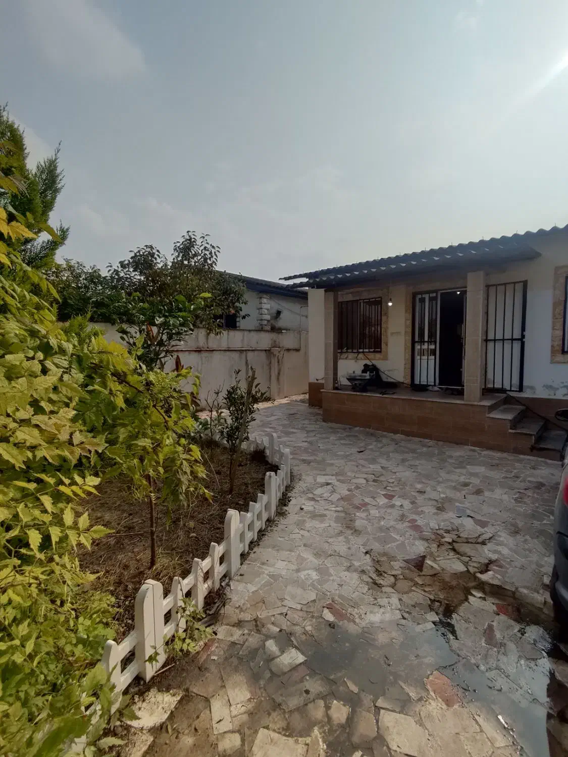 ویلا همکف دوخواب جنگلی (ناصری)|اجارهٔ خانه و ویلا|نور, |دیوار