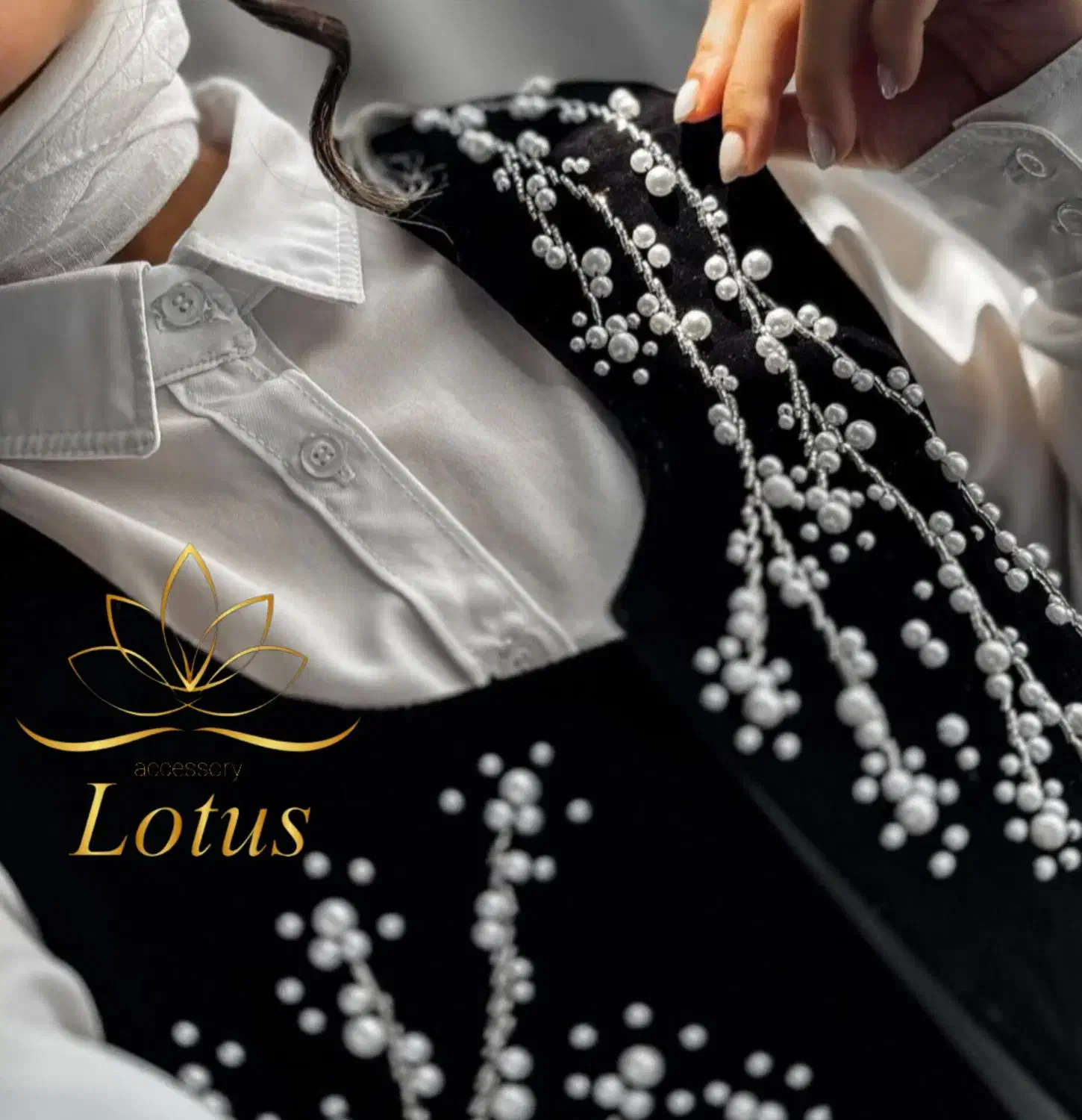 سنگدوزی|لباس|نیشابور, گنبد سبز|دیوار