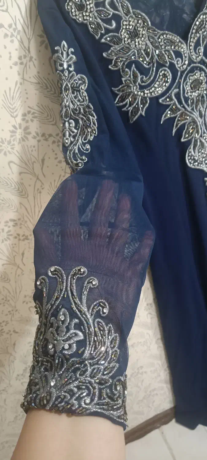 پیراهن مجلسی|لباس|مسجد سلیمان, |دیوار